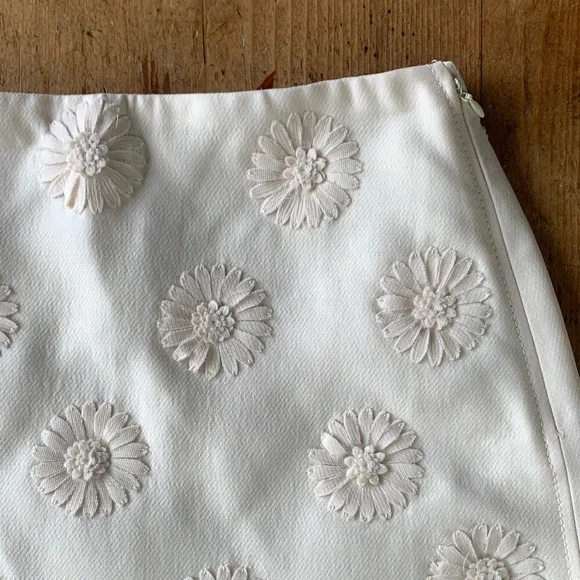 Valentino White Floral Silk Wool Mini Skirt - Picture 3 of 16